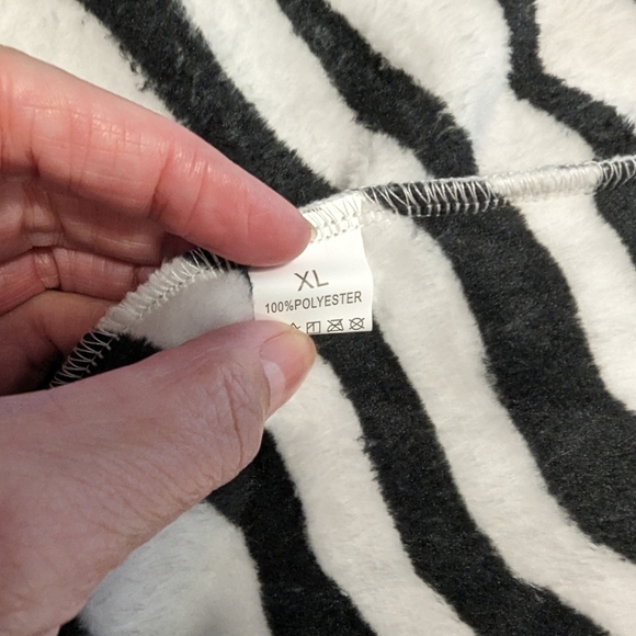 Zebra print cardigan - Picture 3 of 3